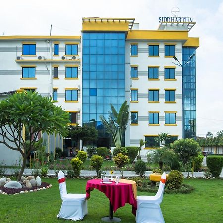 Siddhartha Hotel, Tikapur Экстерьер фото