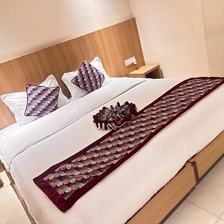 Siddhartha Hotel, Tikapur Экстерьер фото