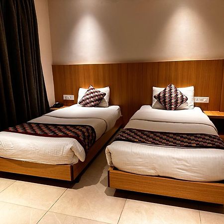 Siddhartha Hotel, Tikapur Экстерьер фото