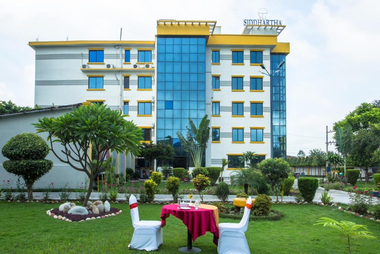 Siddhartha Hotel, Tikapur Экстерьер фото