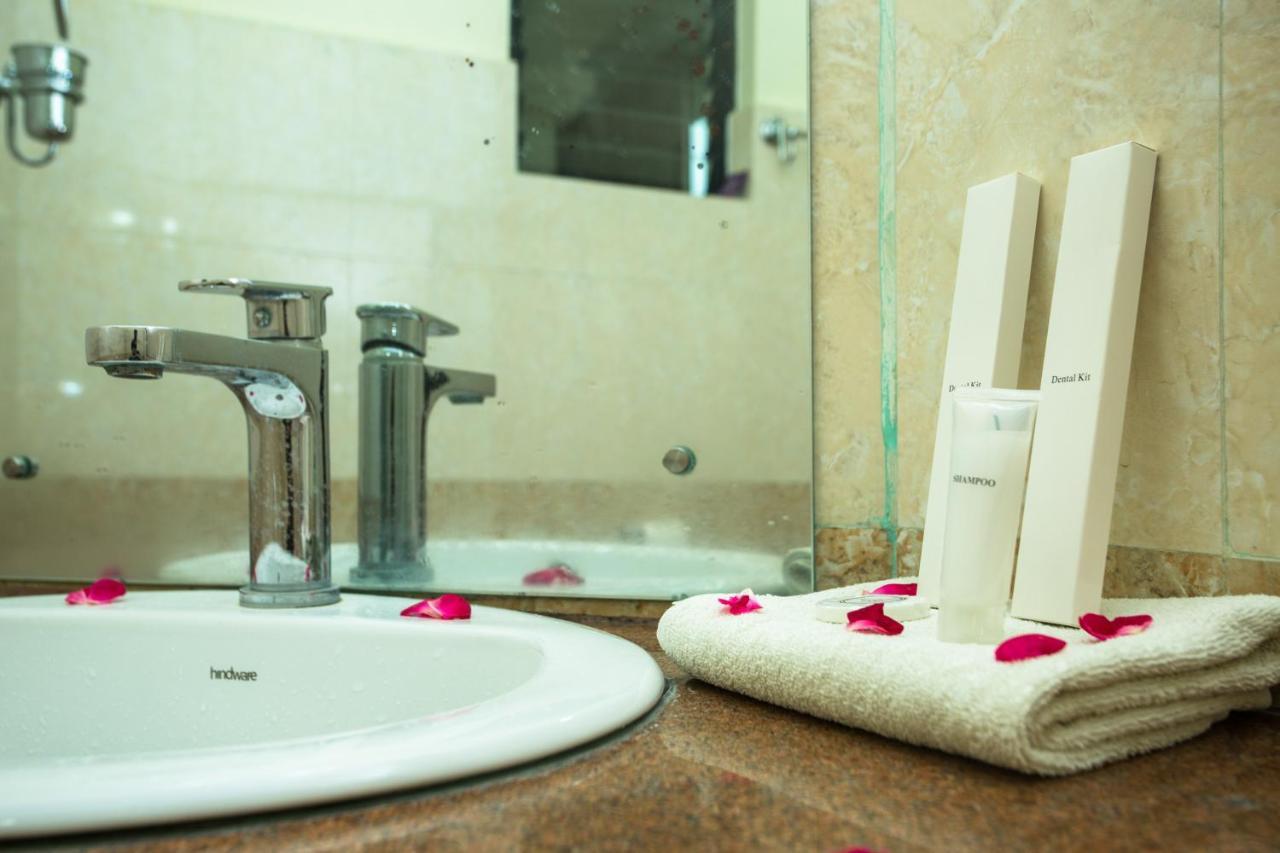 Siddhartha Hotel, Tikapur Экстерьер фото