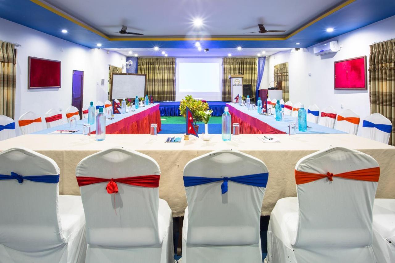 Siddhartha Hotel, Tikapur Экстерьер фото