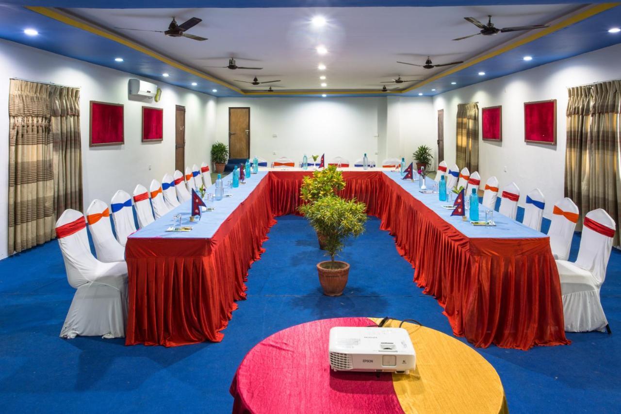 Siddhartha Hotel, Tikapur Экстерьер фото