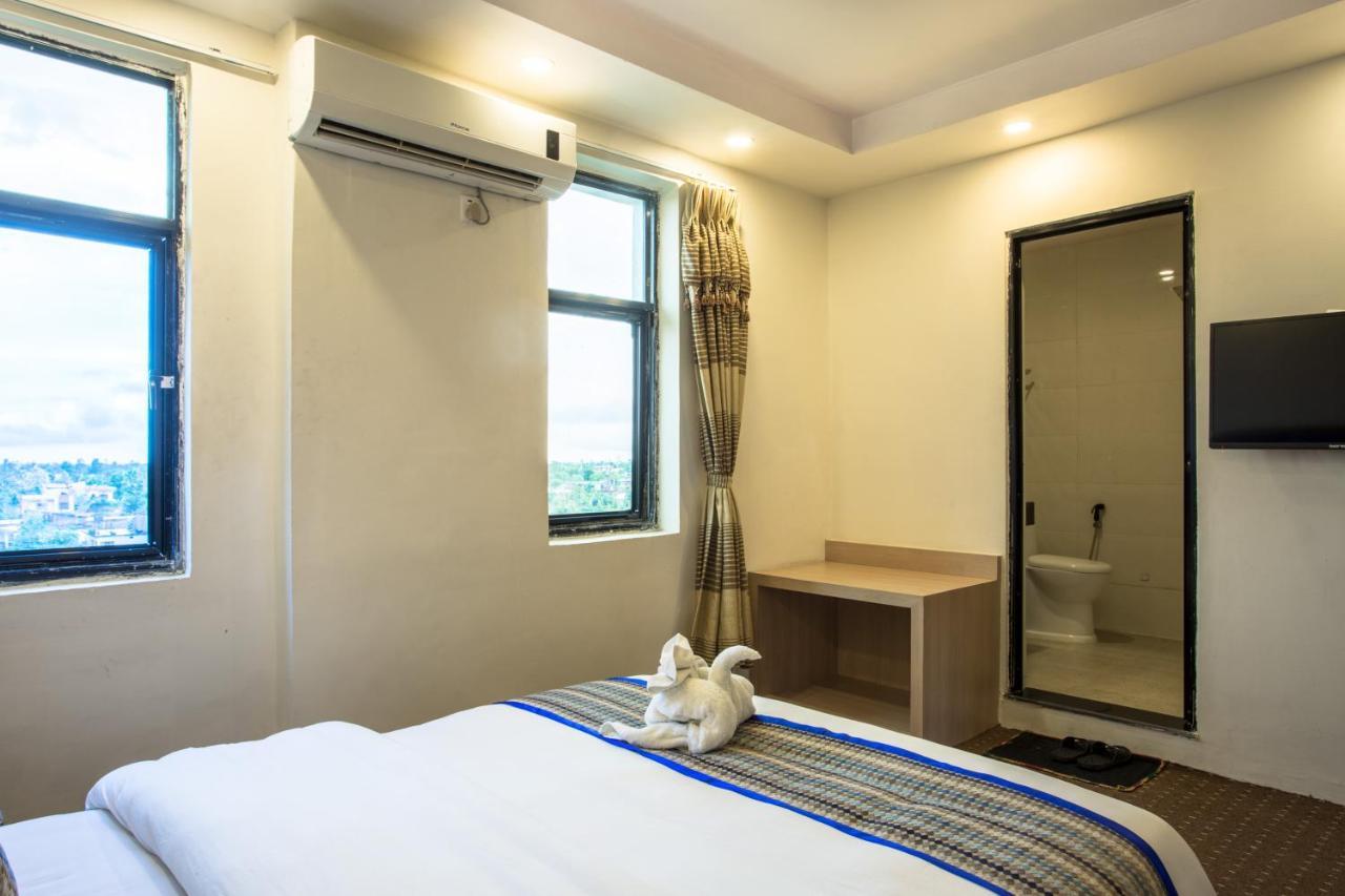 Siddhartha Hotel, Tikapur Экстерьер фото
