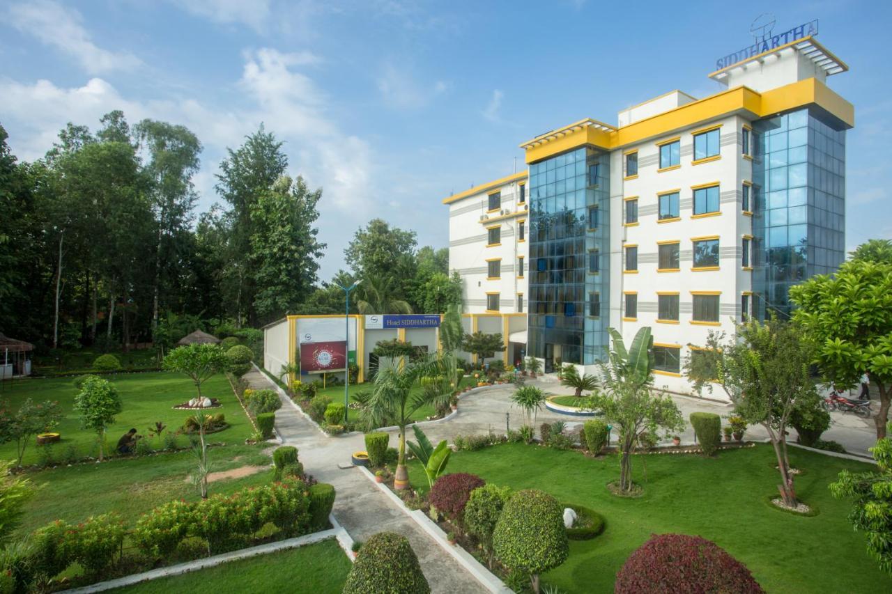 Siddhartha Hotel, Tikapur Экстерьер фото