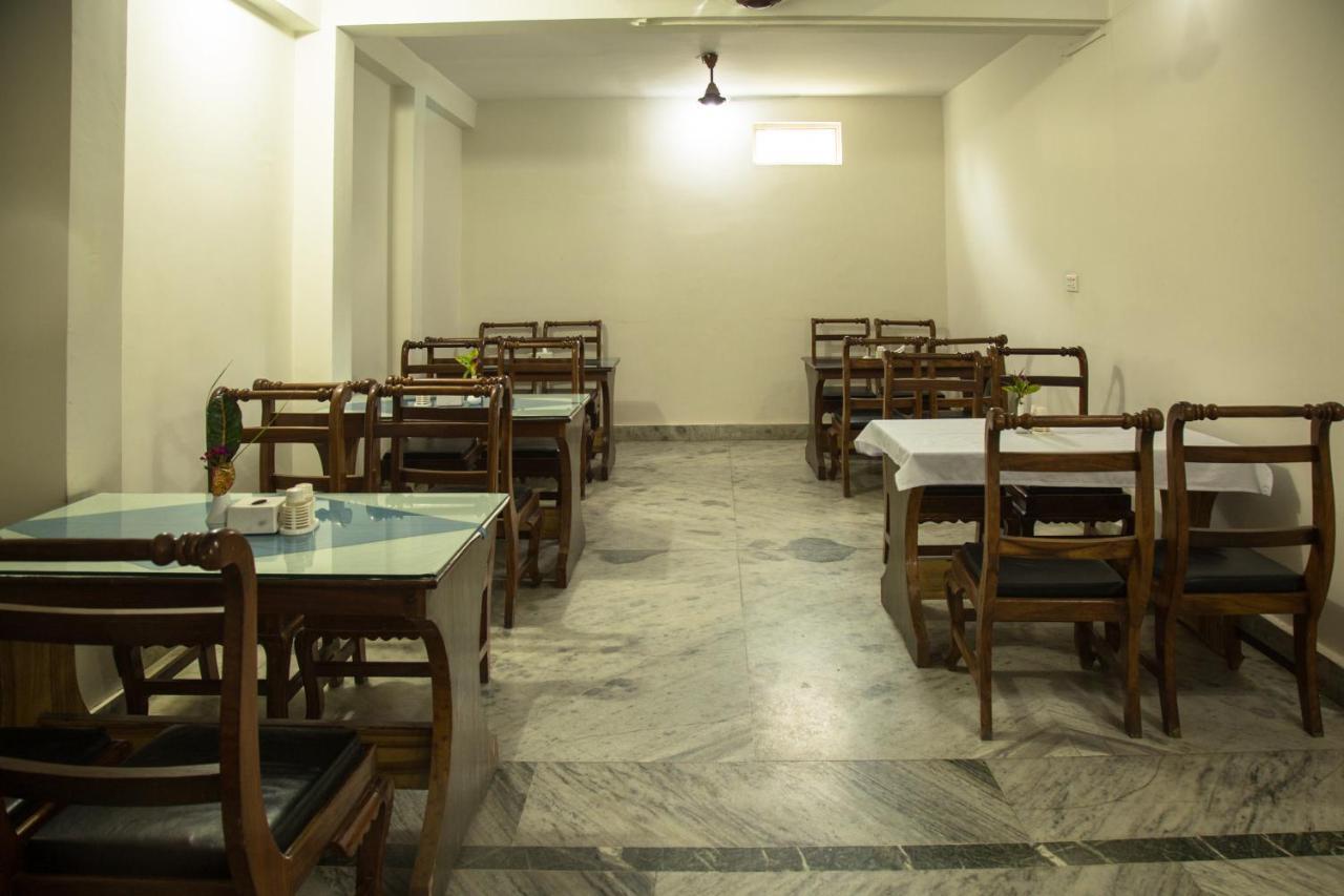 Siddhartha Hotel, Tikapur Экстерьер фото