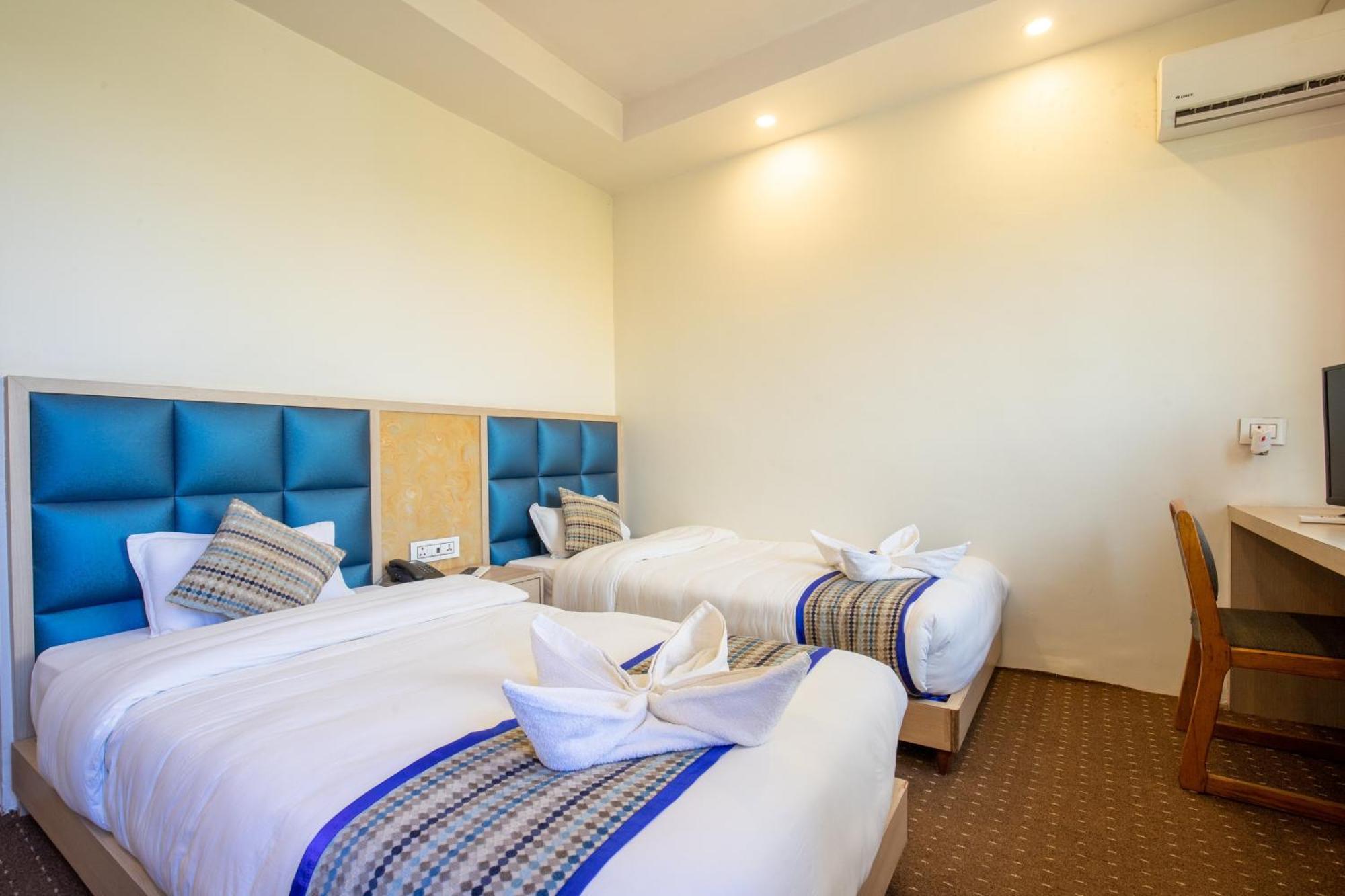 Siddhartha Hotel, Tikapur Экстерьер фото